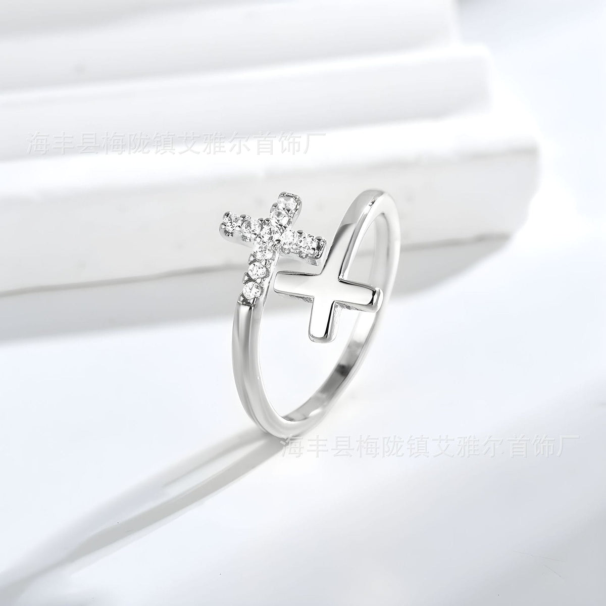 Anillo Sagrado Doble Cruz (Ajustable)