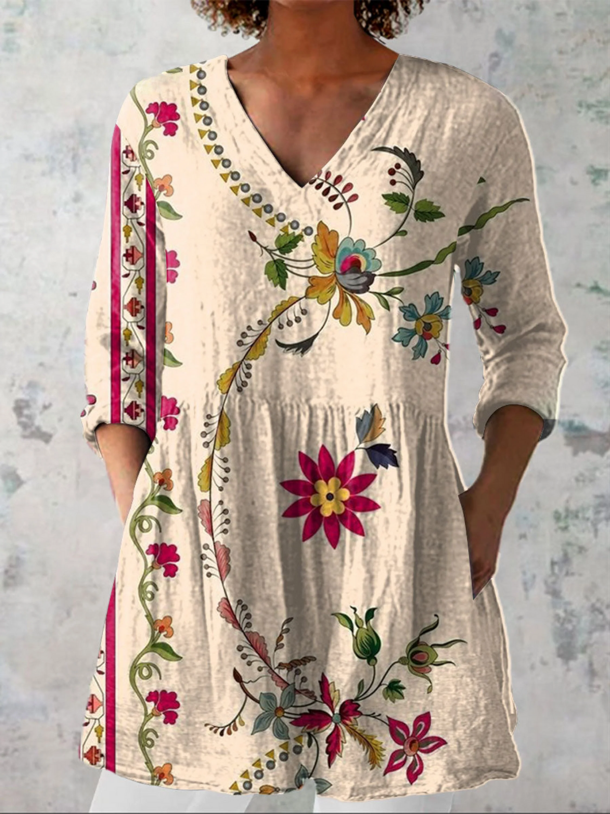 Naya – blusa larga con escote en V - elegante y versátil