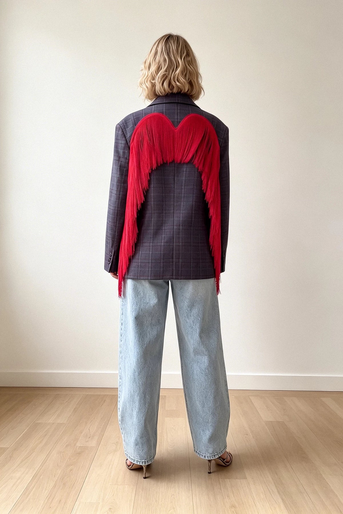 Ángela | Blazer de cuadros con alas de flecos