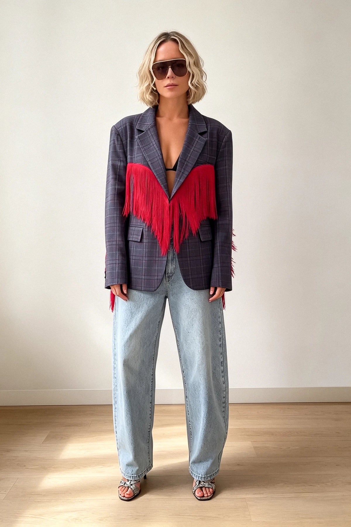 Ángela | Blazer de cuadros con alas de flecos