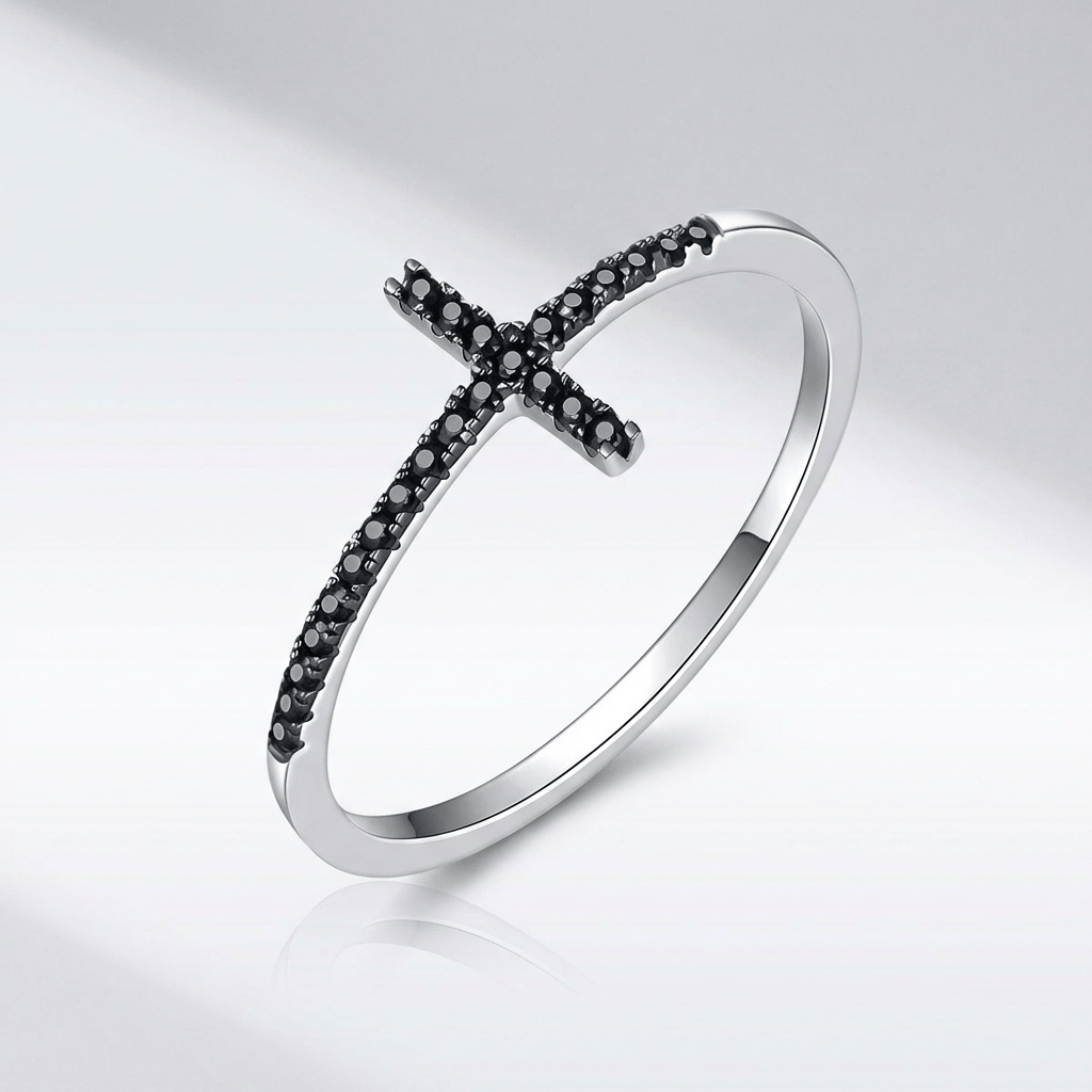Anillo Brillante Cruz de Plata