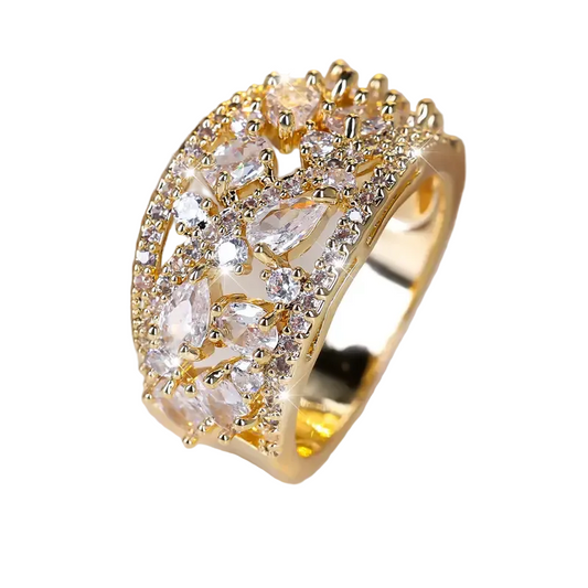 Anillo de Oro con Cristales Blancos